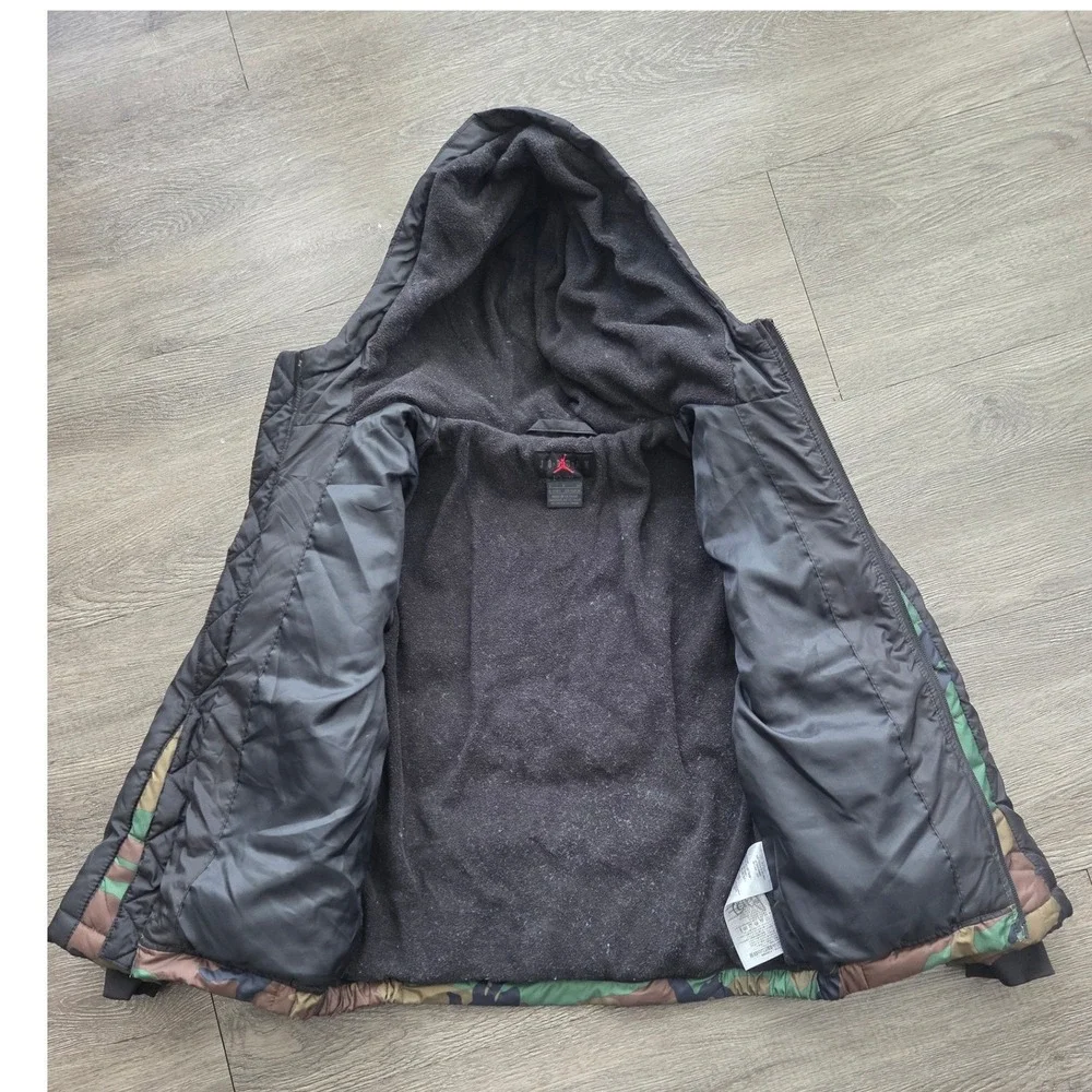 Jordan Camo Puffer Jacket Kids Size S 8-10Y Green Black Hooded Quilted 7917-X34